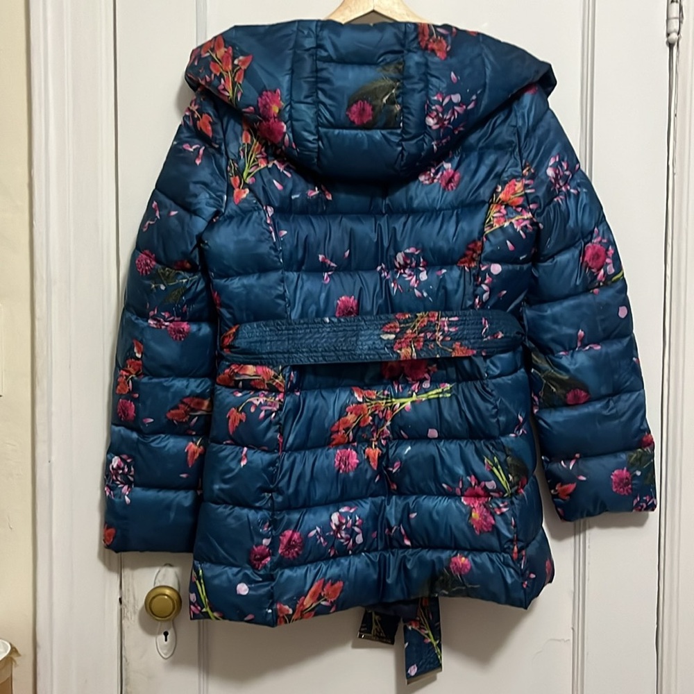 Adolfo Dominguez, floral puffer jacket with belt, - Picture 4 of 7